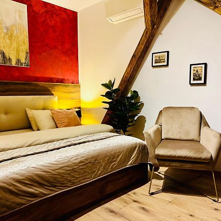 الشقق الفندقية سيبيوفي  Boutique 17B المظهر الخارجي الصورة